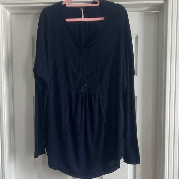 Free People Deep Blue oversized waffle top - Picture 3 of 16